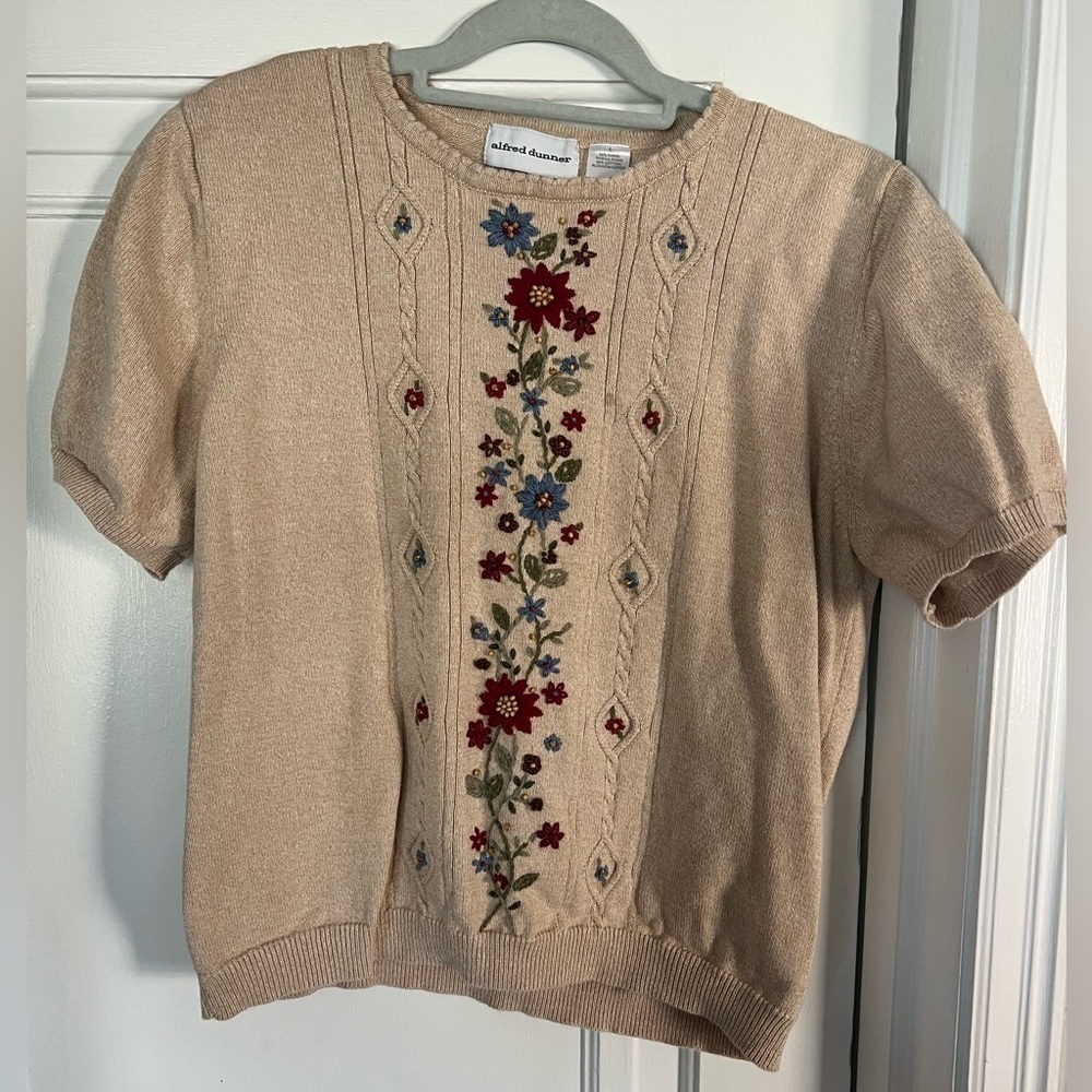 Vintage Alfred Dunner Beige Floral Embroidered Knit Top Blouse Cottagecore M/L